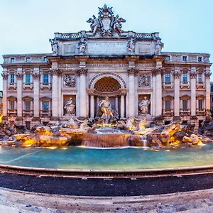 Trevi Area Penthouse Apartment Rome